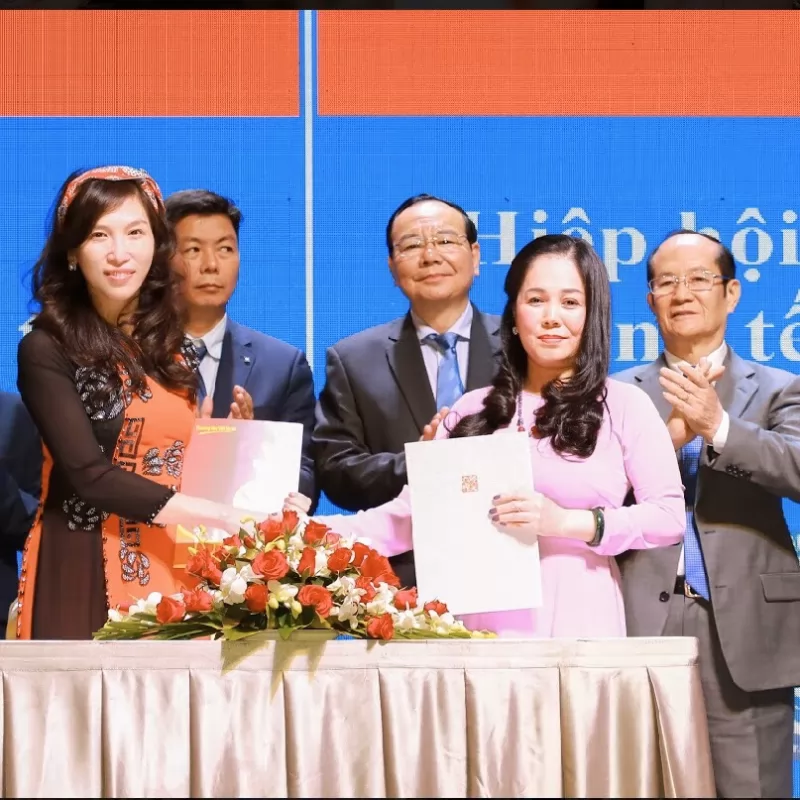 Thắp sáng con đường thương mại cho Việt Nam