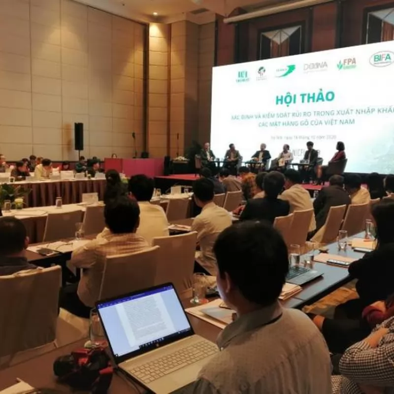 Kiểm soát rủi ro xuất nhập khẩu gỗ của Việt Nam